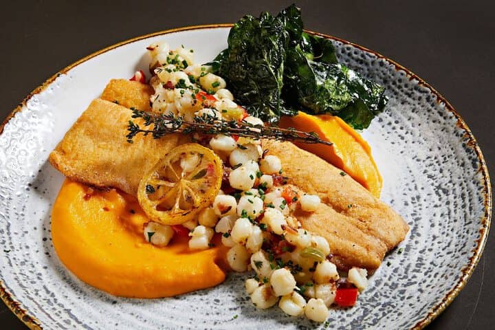 Dining 34 of 60